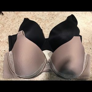 2 Vanity Fair Bras